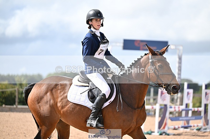 250831-142143-11115 - O-717-Evie.Matthews