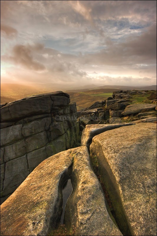 Cracking Higger Tor - Peak District | Dark Peak