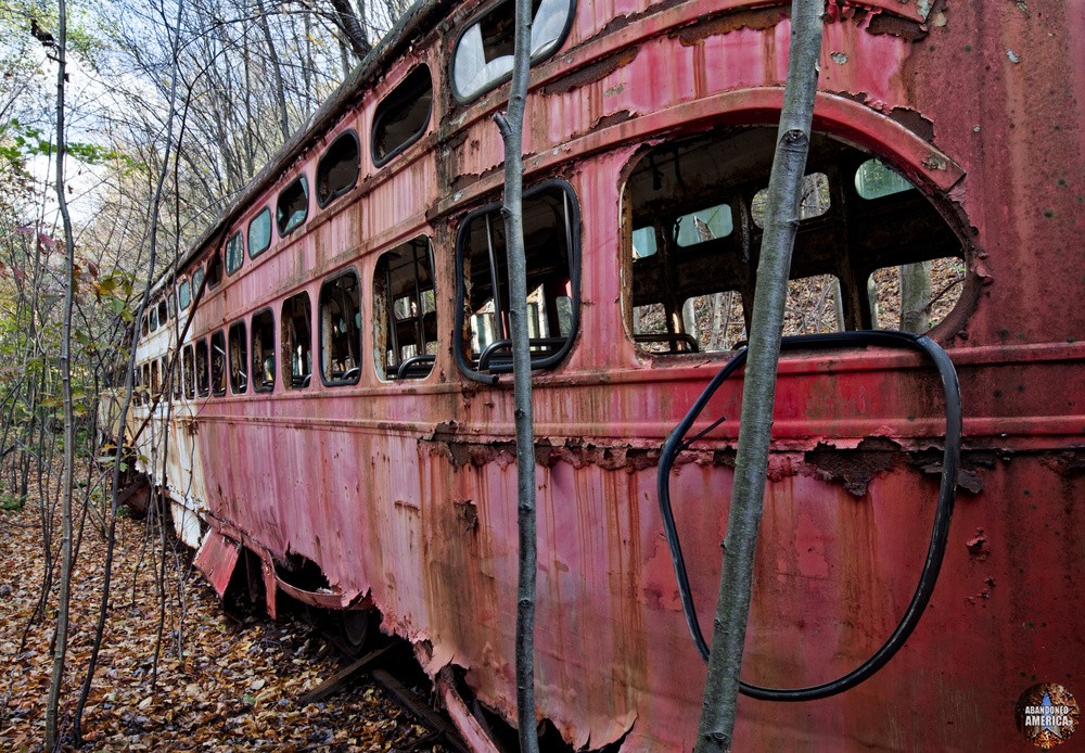 Trolley Graveyard | Rotting Rubber Window Seals - The Trolley Graveyard
