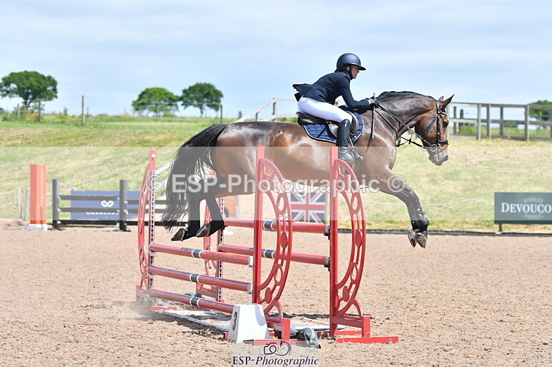 240609A-131603-05562 - Cls 18 Snr Newcomers and 1.10m Open