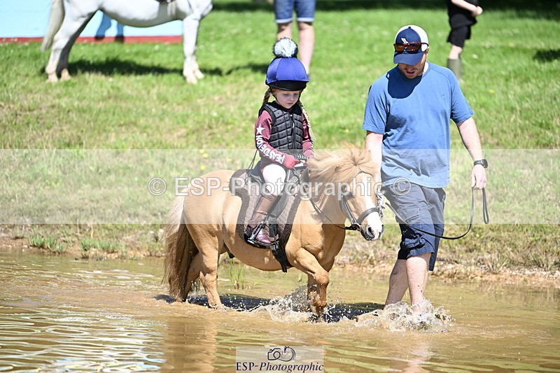 240728B-110913-01135 - Gemma's Group XC