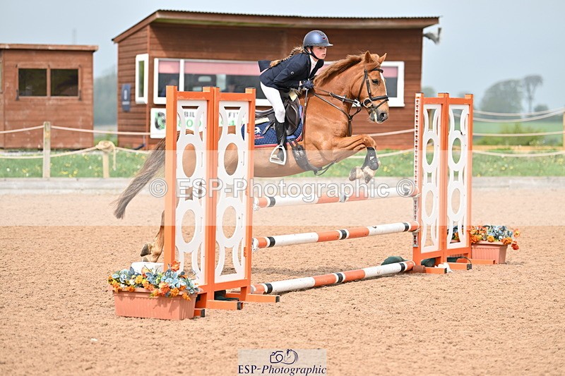 240506A-105601-08334 - Cls 3  Pony Discovery & 90cm Open