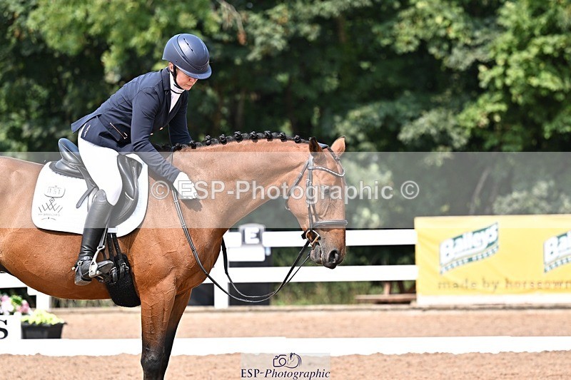 250816-140529-05264 - 151-Shona.MclauchlanLuca.Me.Go