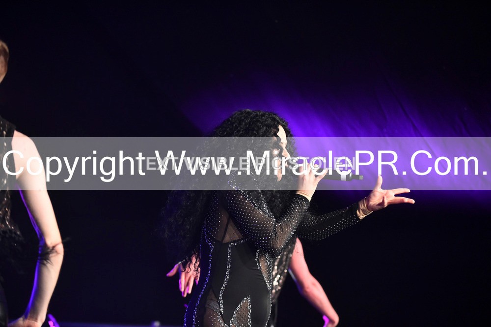 SH4_6913 - The Cher Experience