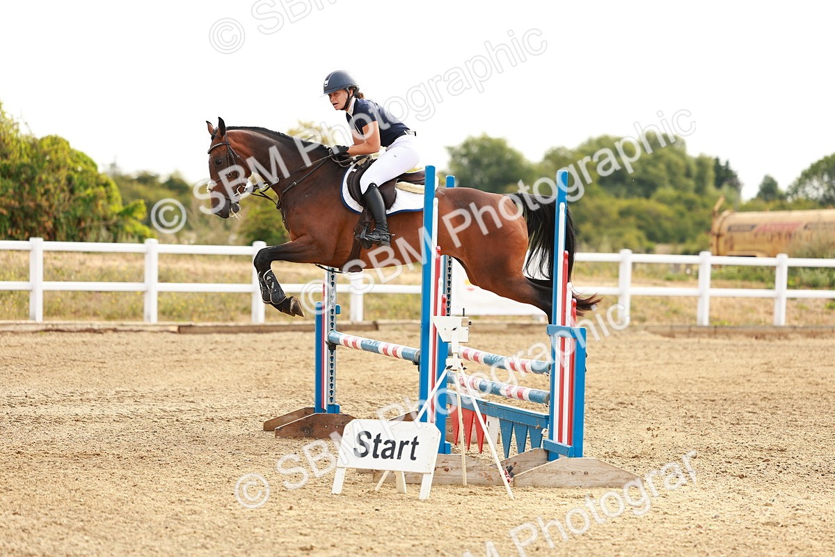 SBM_002006 - Class 8 - Clear Round