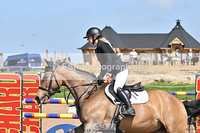 240509A-113857-01247 - Cls 9 Snr 1.20m Open