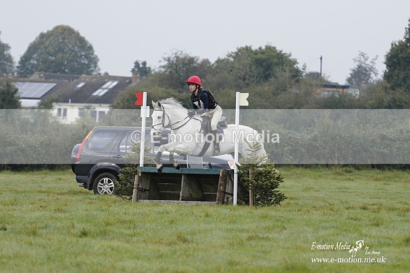 WWHT 171021 0630 - Novice Restricted (0.80m)  17/10/21