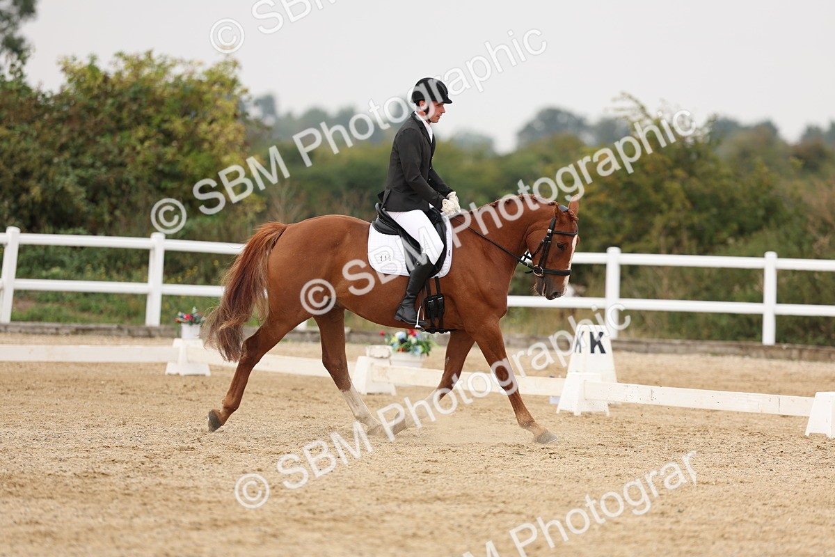 SBM_01564 - Class 9 - Novice 27 Champs