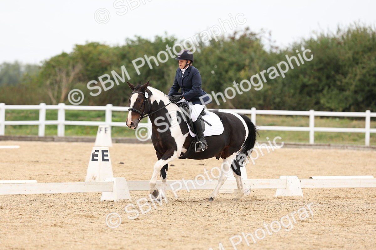 SBM_00894 - Class 8 - Novice 27 Champs
