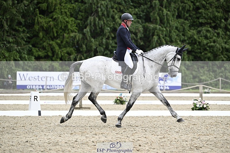 240523-143620-05050 - 433-EN_TARO_DES_VERNIER-Oliver_Townend