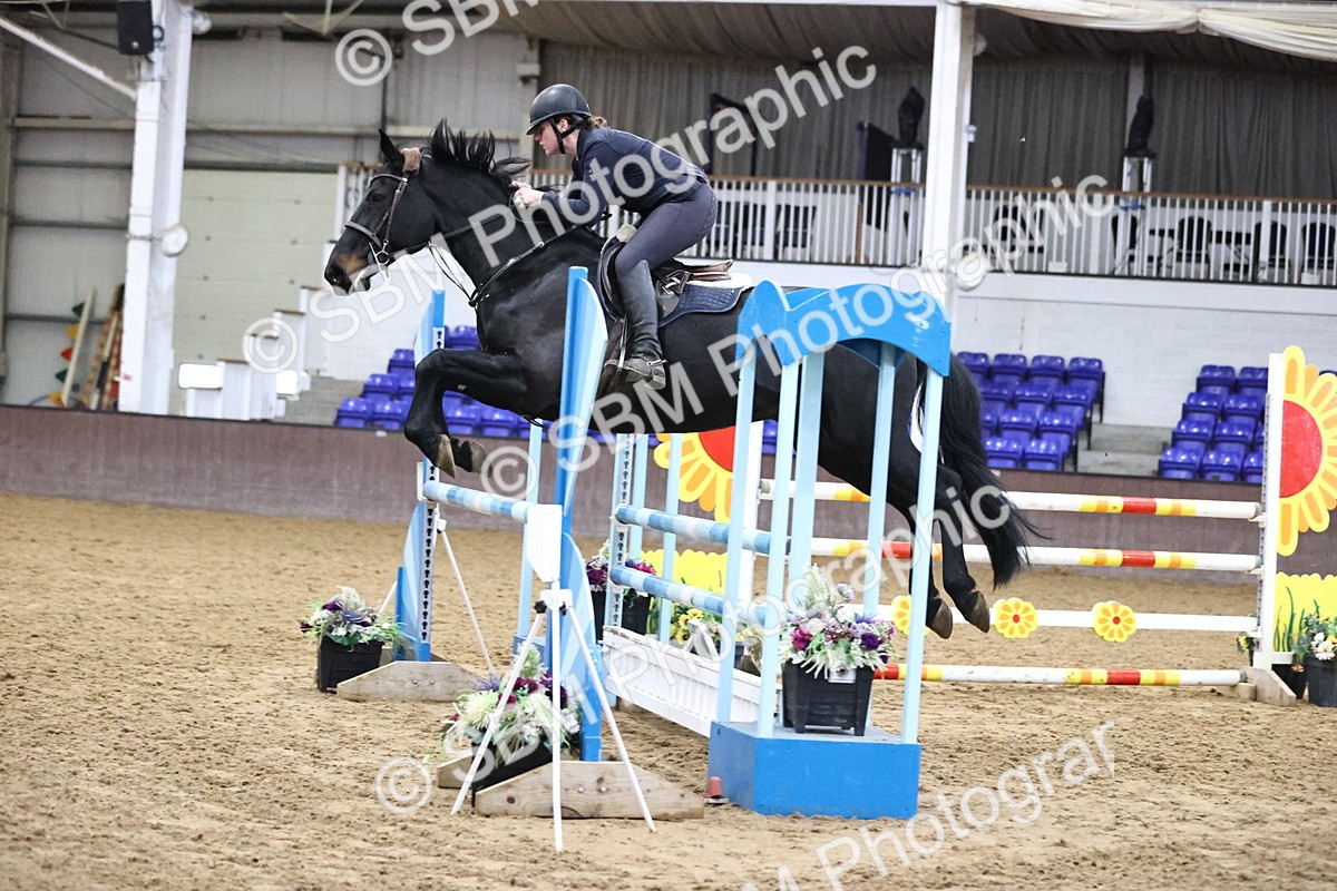 SBM_005734 - Class 17 - Senior Newcomers 1.10m