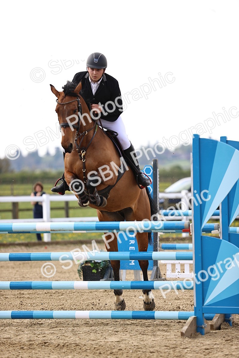 SBM_002225 - Class 11 - Senior newcomers - 1.10m