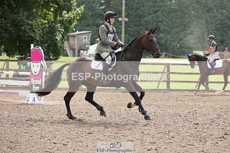 240804-105122-11321 - 415-Benjamin_Plunket-BARDUN_ACROBAT