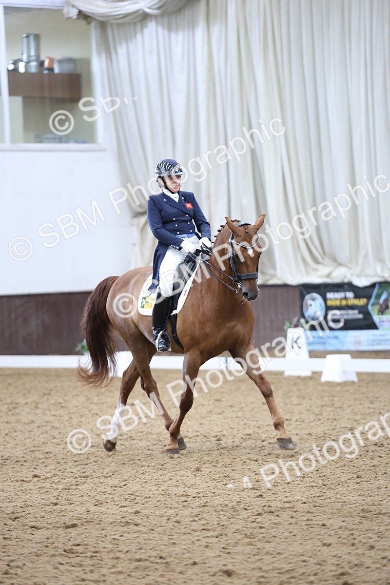 SBM_004739 - Class 9 - FEI Inter 1 Gold - 16.59-17.47