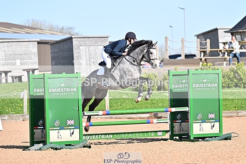 260408-101428-00112 - Cls 2 British Novice and 90cm