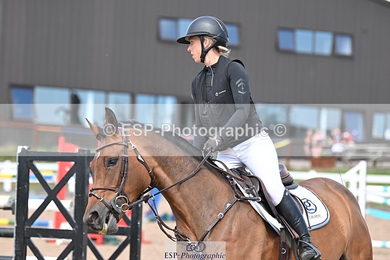 250709-151156-01088 - Cls 6 Snr Fox & 1.20m