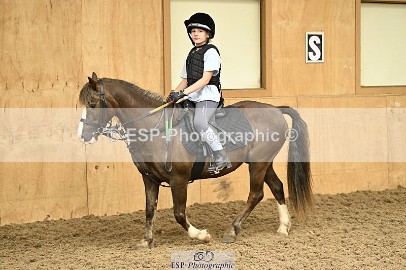 240728B-142304-00519 - Theo and Gemma's Groups Indoor