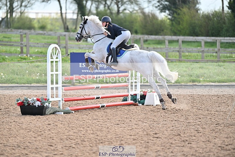 240506A-110802-08416 - Cls 3  Pony Discovery & 90cm Open