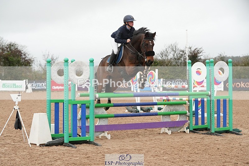 251109-114932-03644 - Cls 20 Newcomers and 1.10m Open