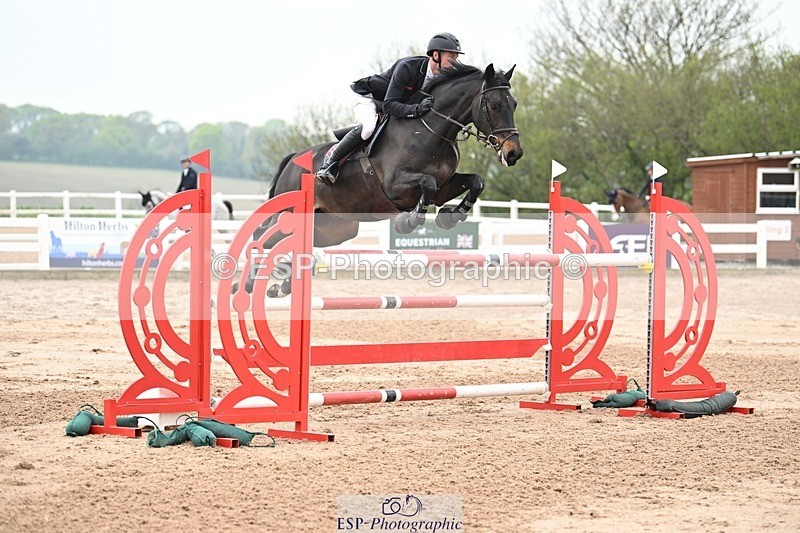 250424-121820-04252 - Cls 21 - 1 Star Gold Tour