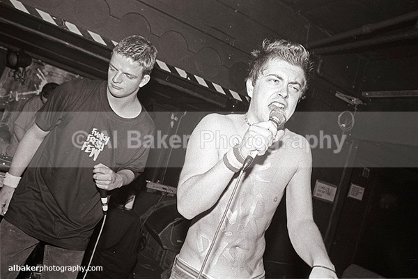 18 - Friends-&-Family @ the-roadhouse 31.05.03