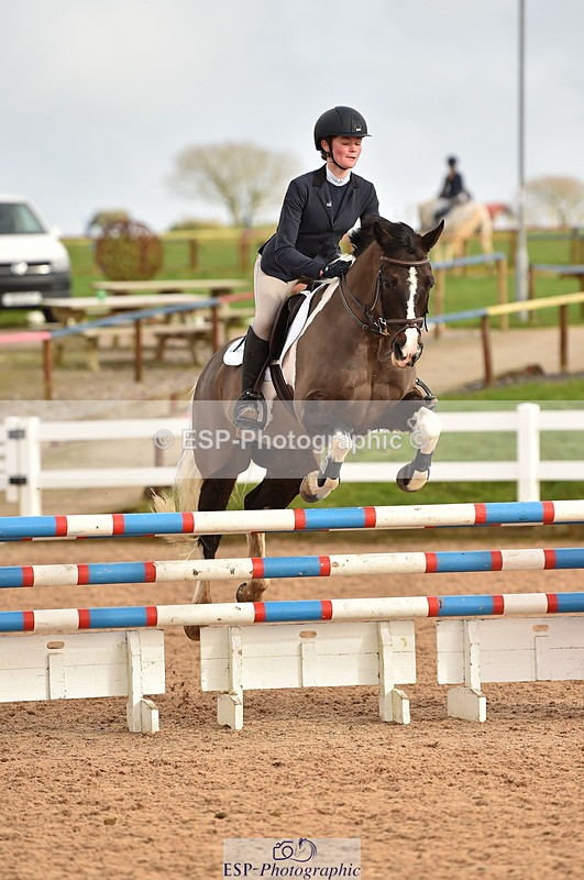 240210A-130712-01305 - Cls 9 Foxhunter & 1.10m Open