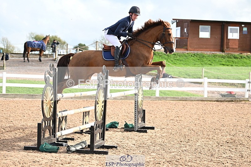 241023A-135529-00926 - Cls 4 Newcomers and 1.10m Open