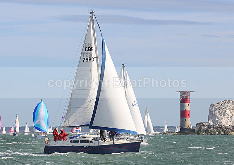 130601 GBR7983 WT7A8101 - ROUND THE ISLAND RACE - 1st June 2013