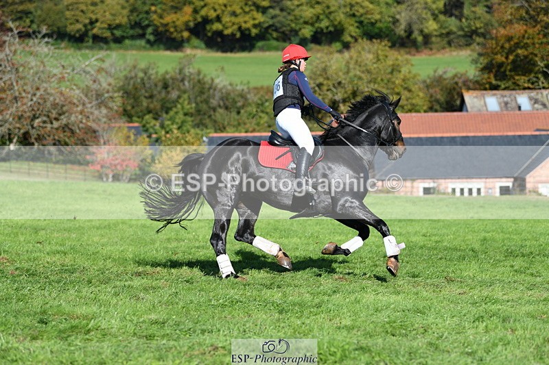 251024A-123819-11615 - B-136-Sophie.Jackson