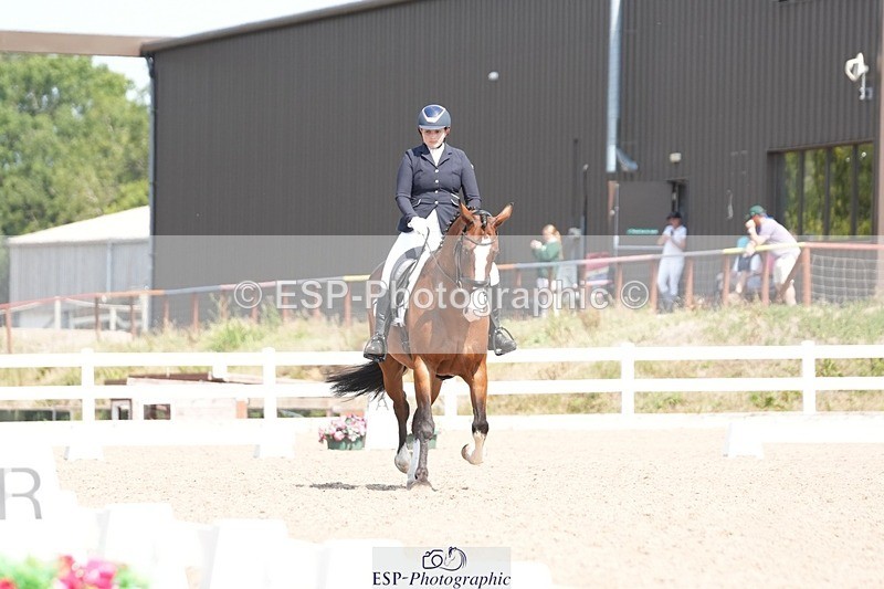 250817-125816-09209 - 162-Isabella.BalianBeechwood.Joey