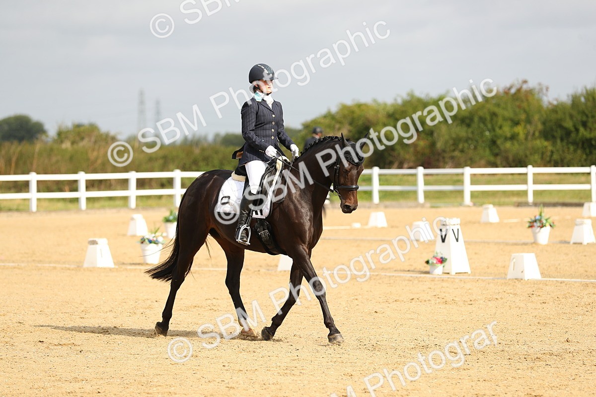 SBM_015542 - Class 13 - Novice 23 - 9.54-11.04