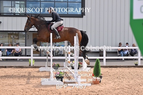 BPP_7487 - CLASS 15 FRI Senior 1.05m Open