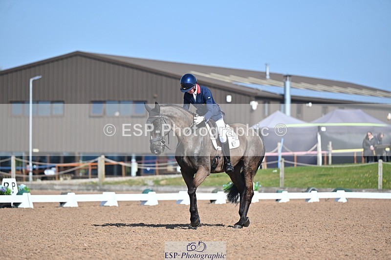 250405-094817-09869 - 117-Myles.Graham-Nibeley.Black.Pearl