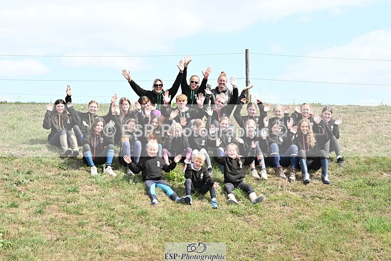 250821B-135642-00473 - Stable Shots and Group Photo