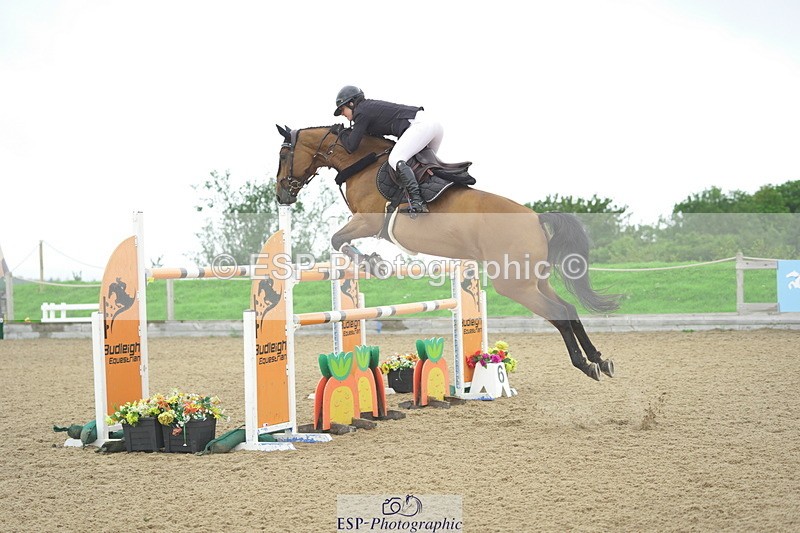 230730A-133652-10146 - Cls 27 Chard Grand Prix