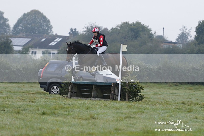 WWHT 171021 0426 - Novice Restricted (0.80m)  17/10/21