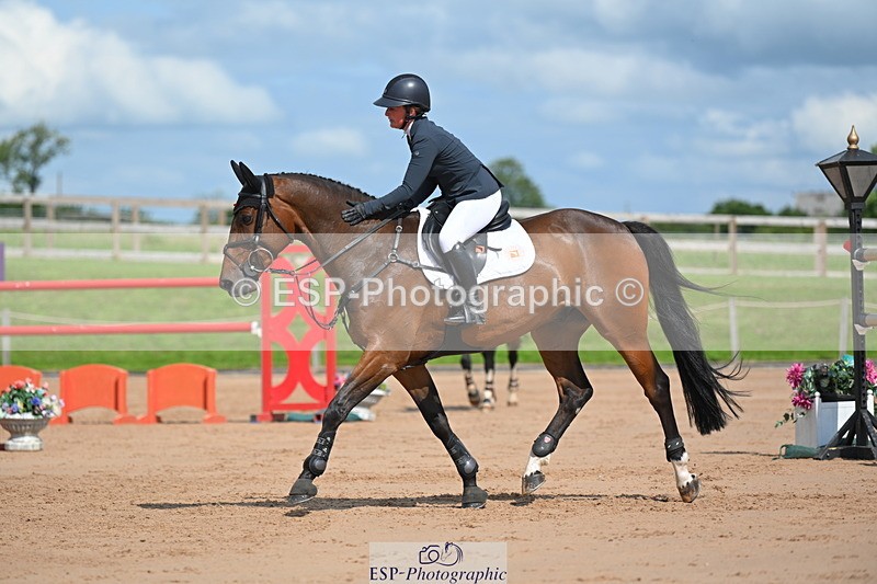 230721A-160053-07555 - Cls 10, 2 Star Big 1.45m Start to break