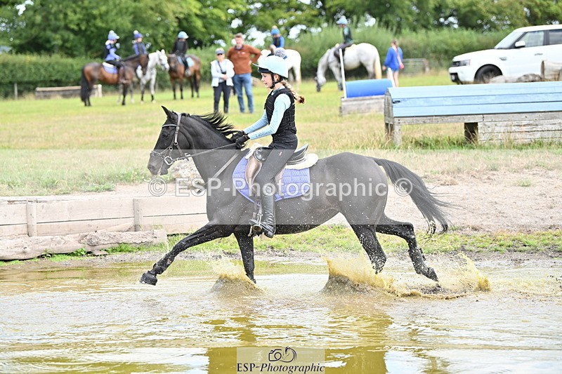 250821B-111246-00212 - Group B - Danielle