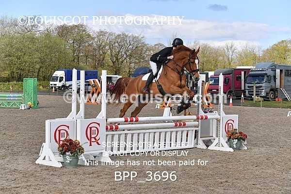 BPP_3696 - CLASS 3 FRI Senior British Novice/ 90cm Open