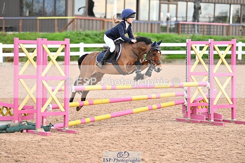 241117X-090640-03132 - Cls 05s A&B Pony Brit Nov & 80 Open