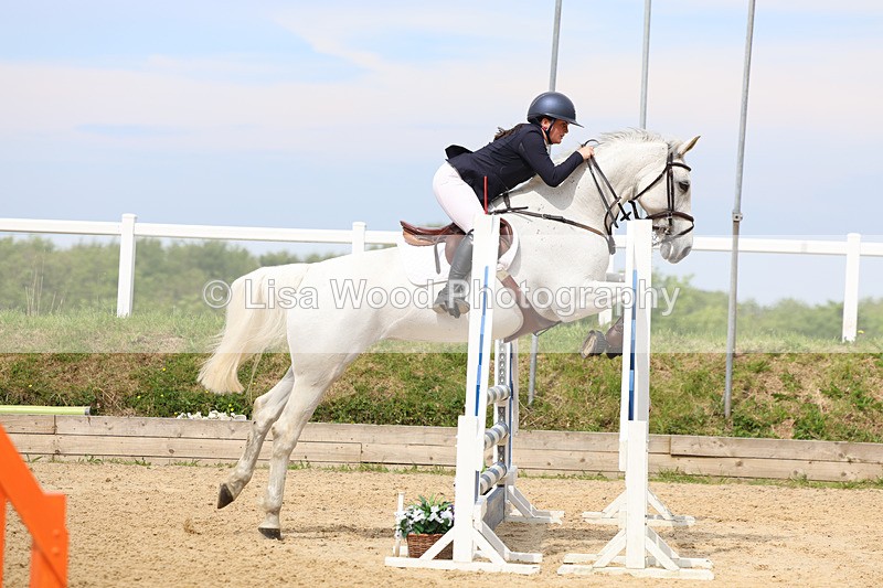 3E7A8640 - Class 4: Senior British Novice/90cm open