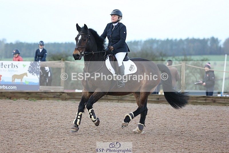 240210A-092515-00024 - Cls 15+16 Club and Schools 60cm