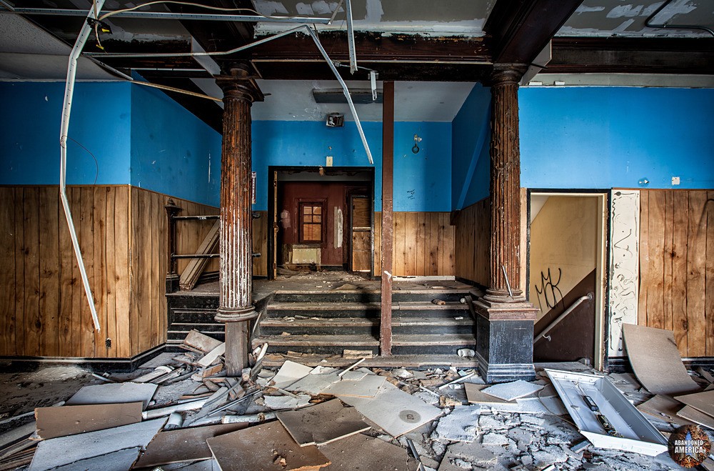 Tome School (Port Deposit, MD) | Peeling Columns - Tome School for Boys