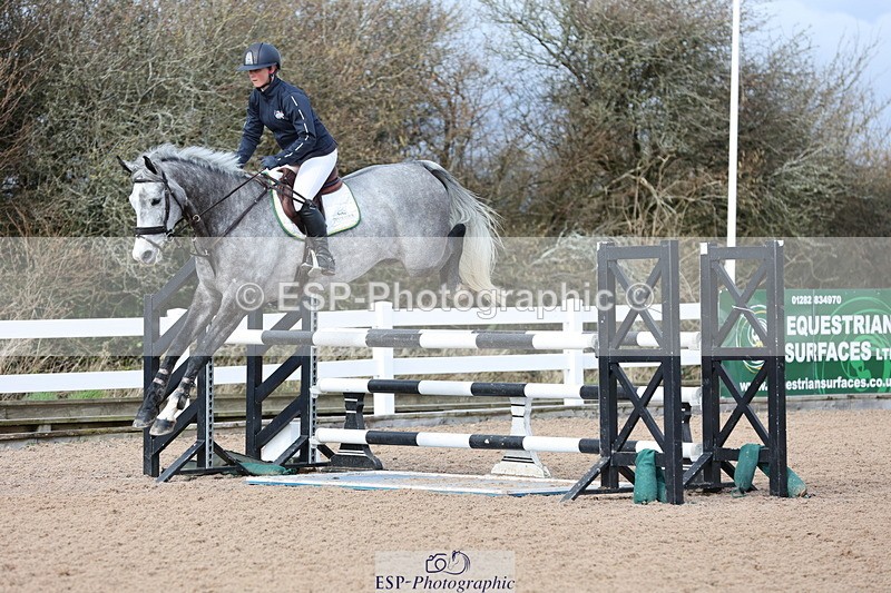 240223A-121332-01141 - Cls 4 Snr 1.05m Open