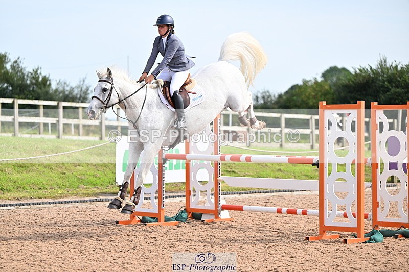 240828A-145400-01059 - Cls 4 Snr Newcomers and 1.10m Open