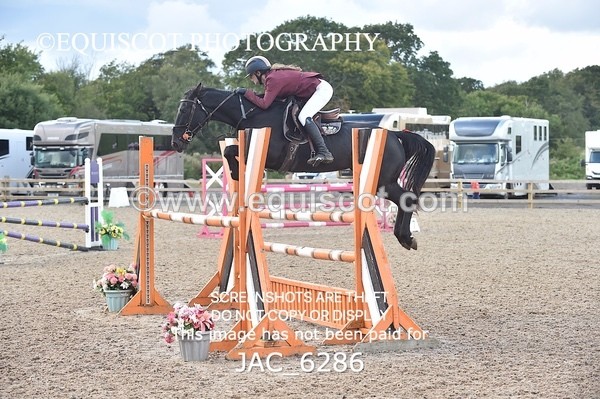 JAC_6286 - CLASS 9 SAT Pony Foxhunter/ 1.10m Open