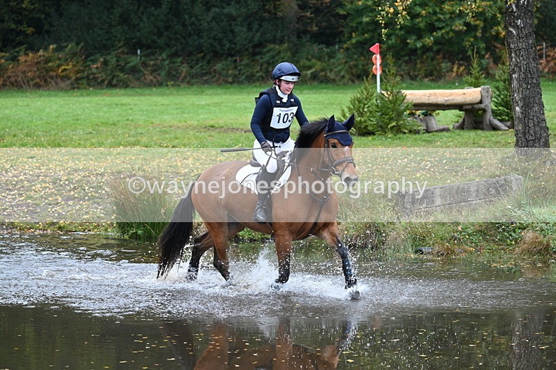 WJ7_3148 - Time 10:47 to 11:11 at the water