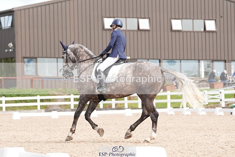 250906-113421-01640 - 008-Caroline.LynchHio.Easter.Rose