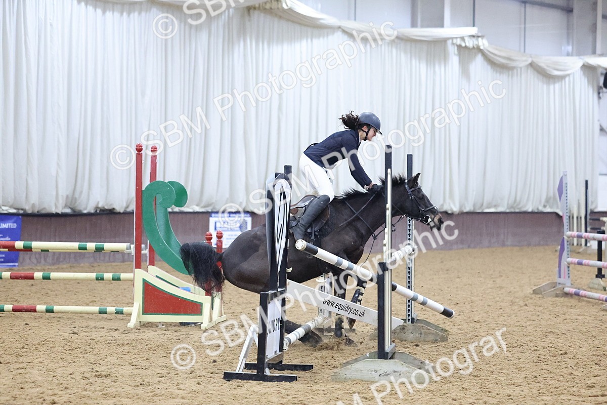 SBM_003303 - Class 11 - Blue Chip Pony Newcomers - 1.00m Open