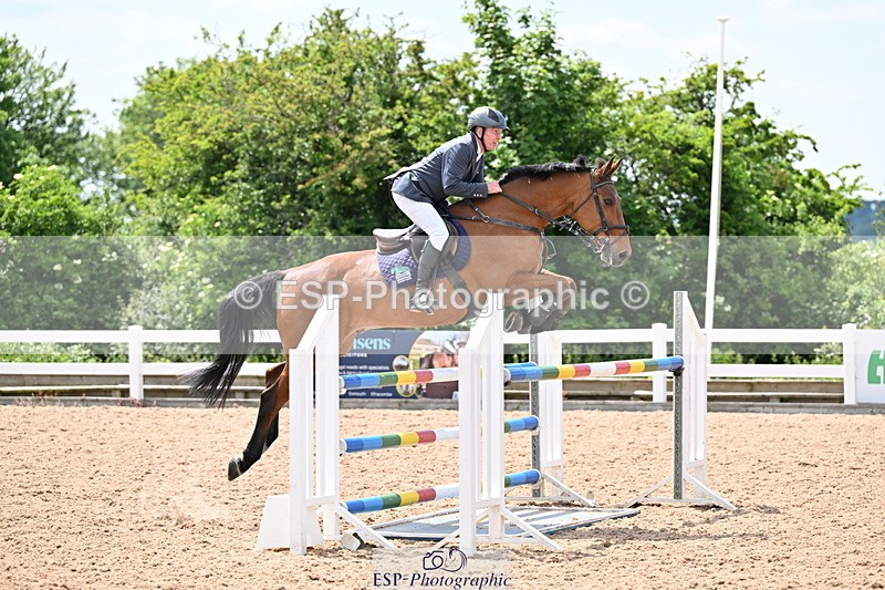 240605A-142225-00717 - Cls 4 Newcomers and 1.10m Open